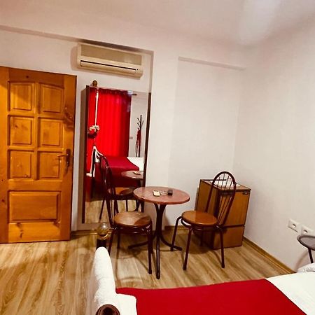 Hotel Drinos Тирана Экстерьер фото