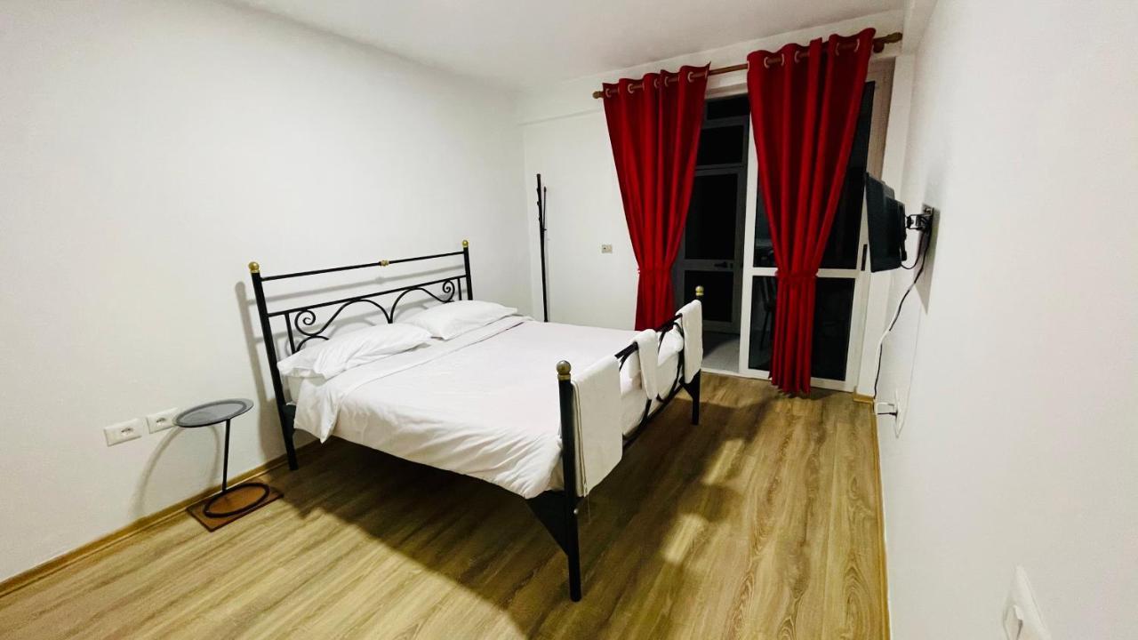 Hotel Drinos Тирана Экстерьер фото