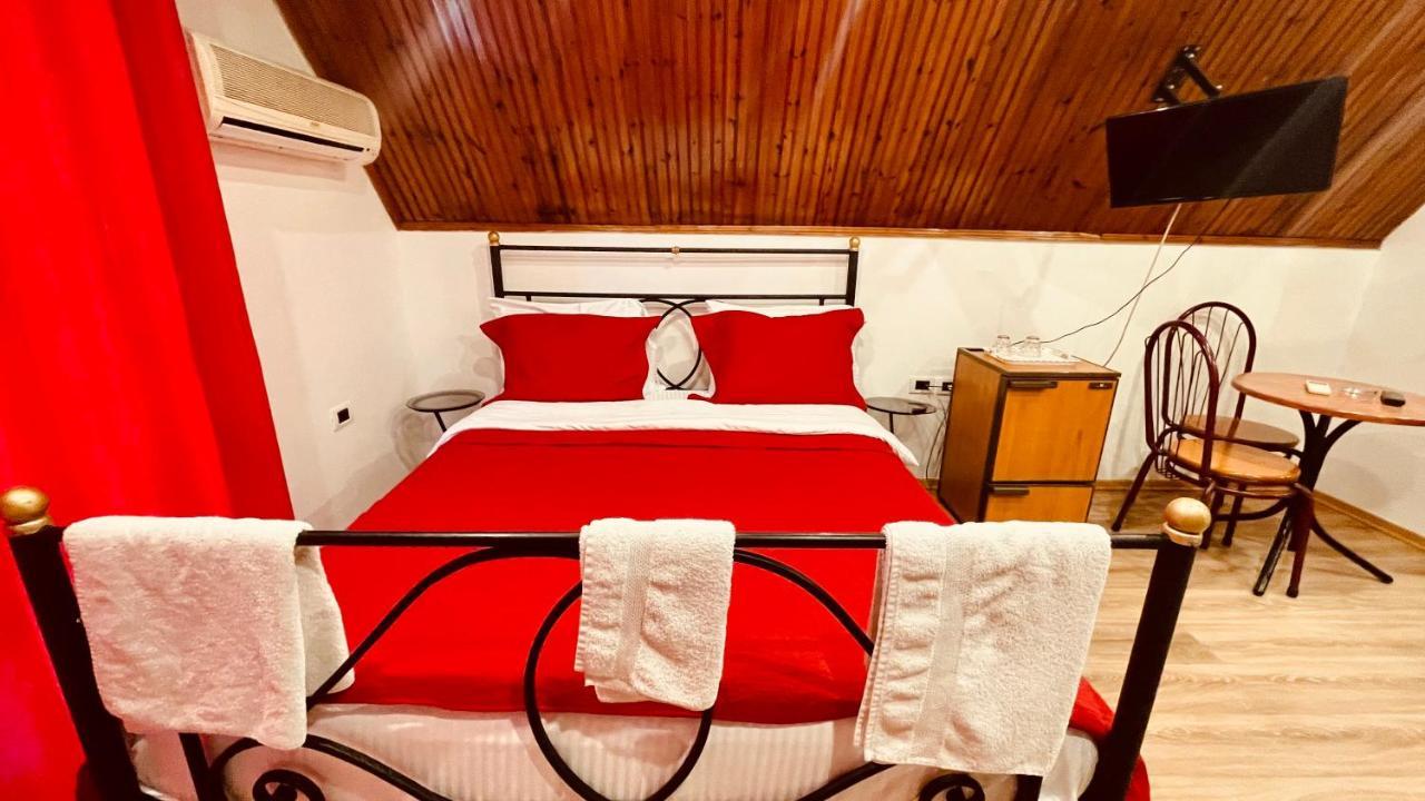 Hotel Drinos Тирана Экстерьер фото