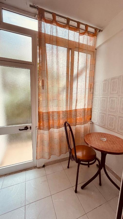 Hotel Drinos Тирана Экстерьер фото