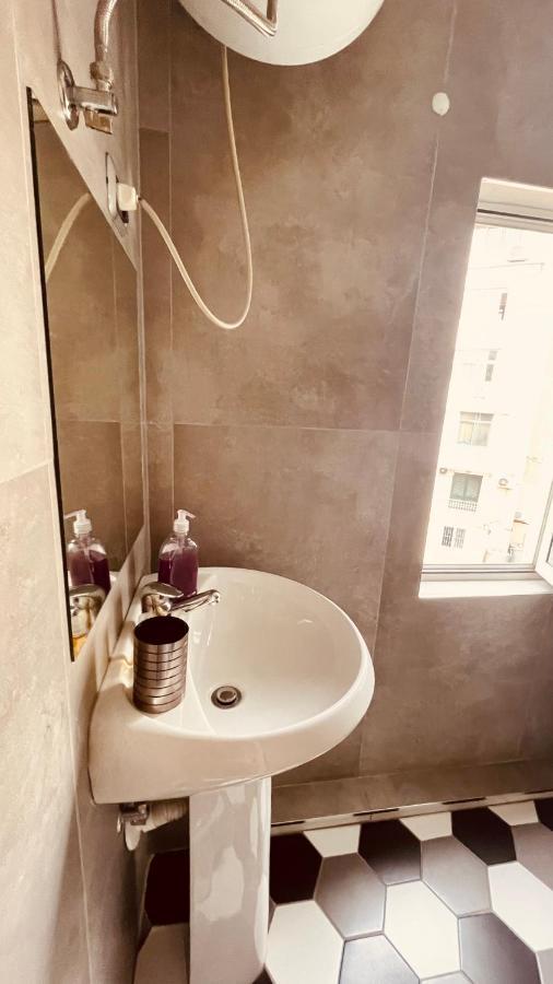 Hotel Drinos Тирана Экстерьер фото