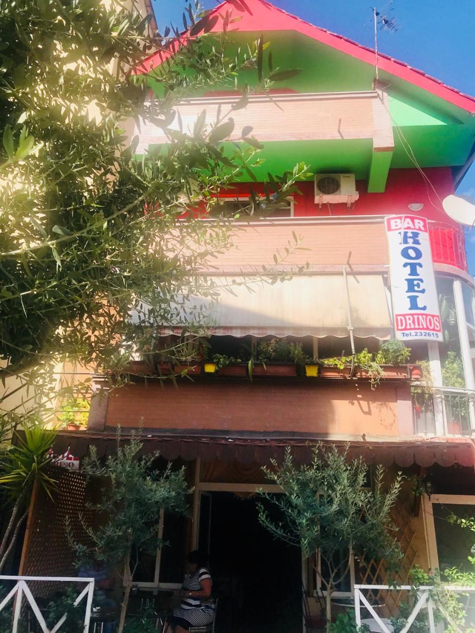 Hotel Drinos Тирана Экстерьер фото